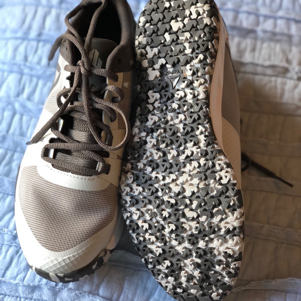 Men’s size 7 Reebok trainers